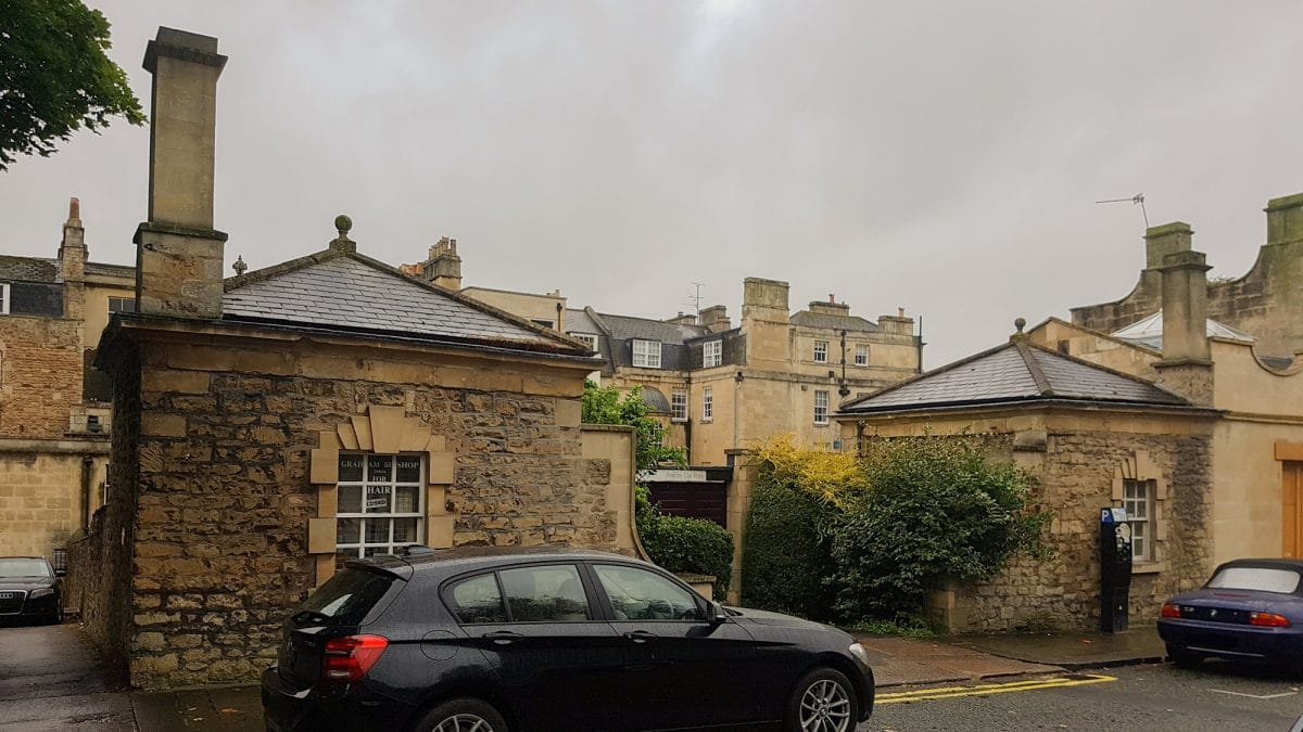 Sedan Chair Waitinghouse